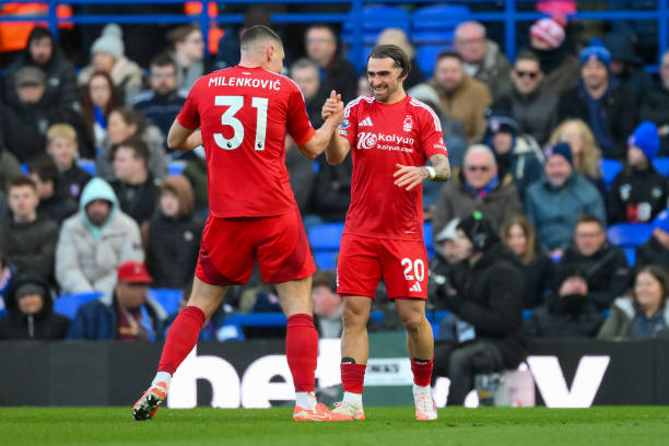 任何一方都 任何一方都