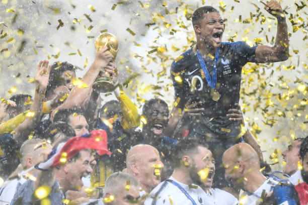 心通过对球 心通过对球